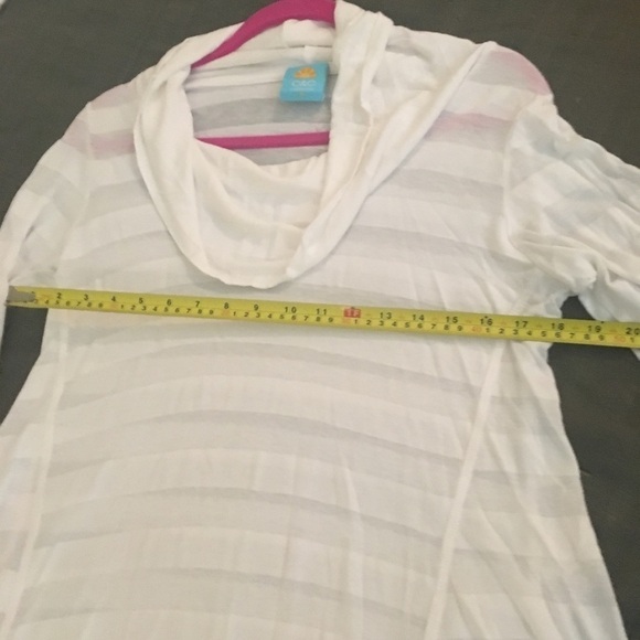 C&C California Tunic Top White Medium - Picture 4 of 6